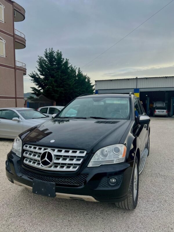 Mercedez Benz ML 2010 - Image 9