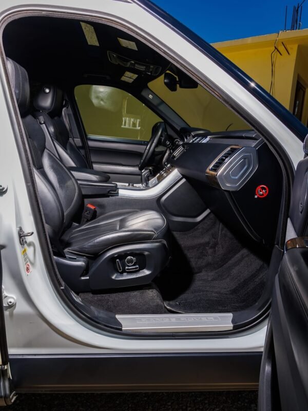 Range Rover Sport 2016 - Image 18