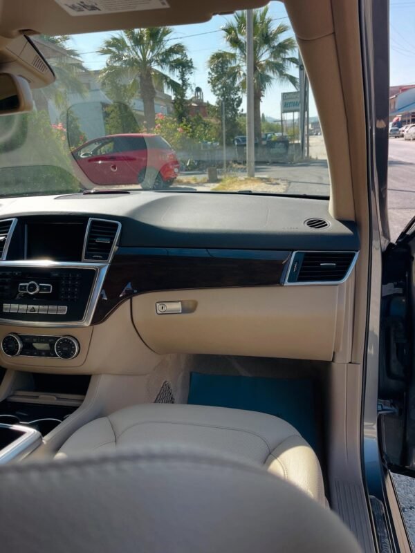 Mercedez Benz ML 2013 - Image 12